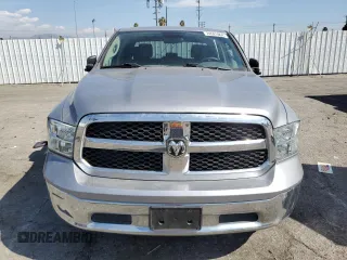 2019 Ram 1500 Tradesman z VIN 1C6RR6KM6KS750632, wystawiony jako Copart lot #74591964 z przebiegiem 62 689 mil mil oraz Szkoda całkowita • Salvage title. Historia ofert i sprzedaży dostępna na DreamBid. Obrazek 5.