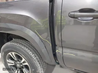 2017 Toyota Tacoma SR5 with VIN 5TFCZ5AN6HX111116, listed as a IAAI auction lot 42054764 with 103,107 mi miles. Bid and sale history available at carsss.com. Image 6.