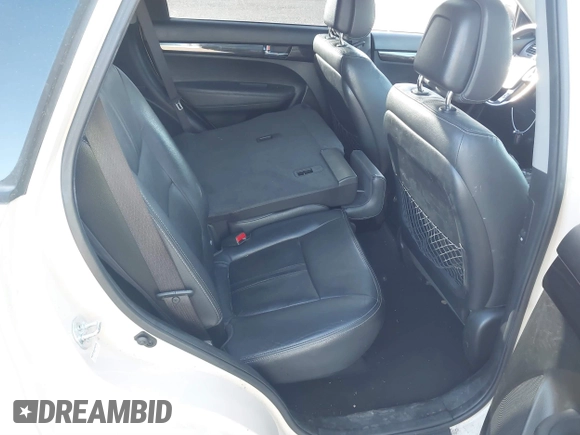 2011 Kia Sorento EX with VIN 5XYKUDA20BG088789, listed as a IAAI auction lot 41885949 with 207,354 mi miles. Bid and sale history available at carsss.com. Image 8.