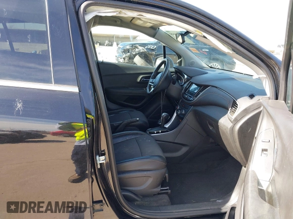 2018 Chevrolet Trax LT with VIN 3GNCJLSB7JL322947, listed as a IAAI auction lot 41820684 with 115,888 mi miles. Bid and sale history available at carsss.com. Image 5.