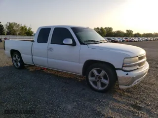 2001 Chevrolet Silverado 1500 LS with VIN 2GCEC19V111161934, listed as a Copart auction lot 50040535 with 243,694 mi miles and Salvage Title. Bid and sale history available at carsss.com. Image 4.