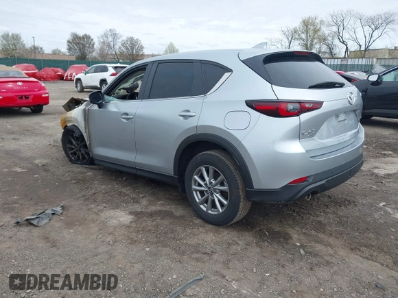 2023 Mazda CX-5 S Carbon Edition z VIN JM3KFBCMXP0265141, wystawiony jako IAAI lot #41946750 z przebiegiem Nie podano mil oraz . Historia ofert i sprzedaży dostępna na DreamBid. Obrazek 3.