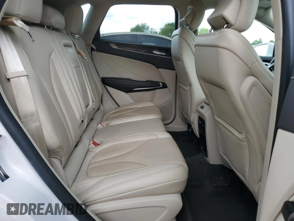 2019 Lincoln MKC Reserve с VIN 5LMCJ3C9XKUL20906, выставлен на аукционе Copart как лот 52814185 с пробегом 50 821 миль миль и Списание • Salvage title. История ставок и продаж доступна на DreamBid. Изображение 11.