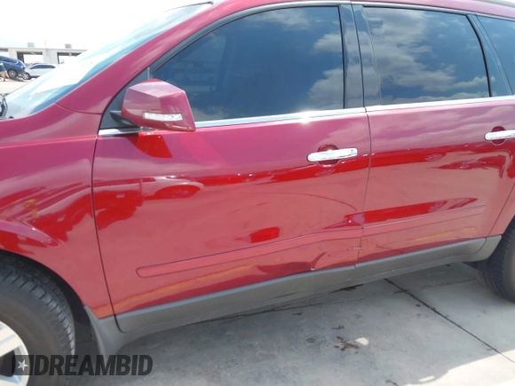 2011 Chevrolet Traverse 1LT z VIN 1GNKRGED8BJ286753, wystawiony jako IAAI lot #42107568 z przebiegiem 178 663 mil mil oraz . Historia ofert i sprzedaży dostępna na DreamBid. Obrazek 17.