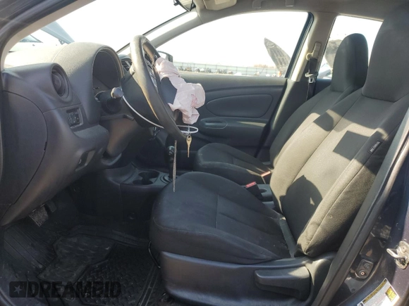 2016 Nissan Versa S z VIN 3N1CN7AP0GL913005, wystawiony jako Copart lot #52431875 z przebiegiem 125 491 mil mil oraz Szkoda całkowita • Salvage title. Historia ofert i sprzedaży dostępna na DreamBid. Obrazek 7.