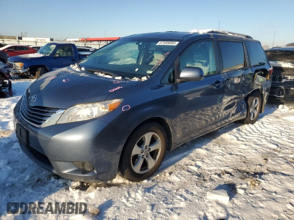 2017 Toyota Sienna LE Auto Access Seat with VIN 5TDKZ3DC7HS767177, listed as a Copart auction lot 87595095 with 226,706 mi miles and Salvage Title. Bid and sale history available at carsss.com. Image 1.
