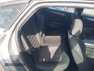 2020 Ford Fusion SE z VIN 3FA6P0LU8LR163896, wystawiony jako IAAI lot #41994803 z przebiegiem 89 892 mil mil oraz . Historia ofert i sprzedaży dostępna na DreamBid. Obrazek 8.