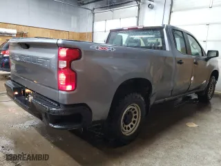 2019 Chevrolet Silverado 1500 Work Truck with VIN 1GCRYAEH4KZ328623, listed as a Copart auction lot 71086564 with 203,567 mi miles and Non Repairable. Bid and sale history available at carsss.com. Image 3.