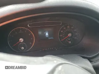 2019 Kia Sorento L with VIN 5XYPG4A30KG583497, listed as a Copart auction lot 49723285 with 107,474 mi miles and Salvage Title. Bid and sale history available at DreamBid. Image 9.