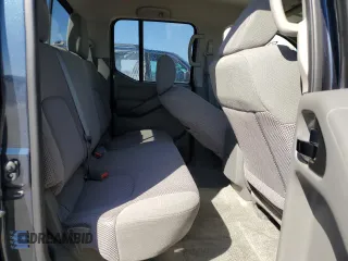 2017 Nissan Frontier Pro-4X z VIN 1N6DD0EV7HN723656, wystawiony jako Copart lot #50453655 z przebiegiem 32 165 mil mil oraz Szkoda całkowita • Salvage title. Historia ofert i sprzedaży dostępna na DreamBid. Obrazek 10.