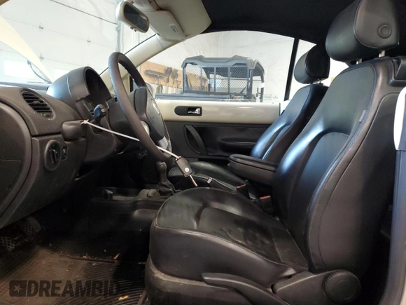 2006 Volkswagen Beetle with VIN 3VWRG31Y56M322614, listed as a Copart auction lot 60537135 with 85,018 mi miles and Salvage title. Bid and sale history available at DreamBid. Image 7.