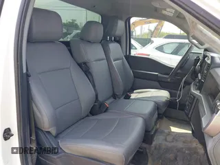 2022 Ford F-150 XL z VIN 1FTMF1CP0NKE04426, wystawiony jako IAAI lot #42320395 z przebiegiem 61 887 mil mil oraz . Historia ofert i sprzedaży dostępna na DreamBid. Obrazek 8.