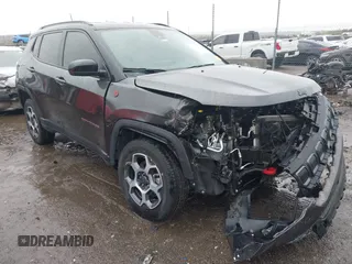 2022 Jeep Compass Trailhawk with VIN 3C4NJDDBXNT206118, listed as a IAAI auction lot 41945077 with 7,785 mi miles and . Bid and sale history available at DreamBid. Image 1.