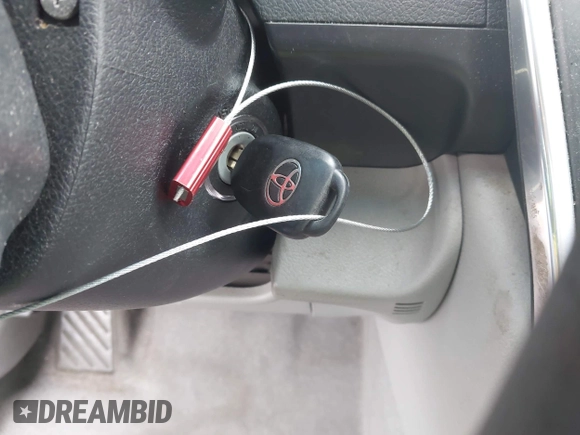 2015 Toyota Camry XLE z VIN 4T1BF1FK6FU953511, wystawiony jako IAAI lot #42377050 z przebiegiem 160 781 mil mil oraz . Historia ofert i sprzedaży dostępna na DreamBid. Obrazek 11.