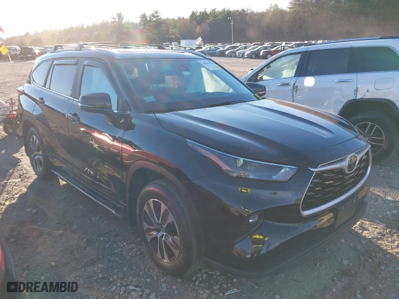 2023 Toyota Highlander L with VIN 5TDKDRBH6PS012682, listed as a IAAI auction lot 40848923 with 28,011 mi miles. Bid and sale history available at carsss.com. Image 1.