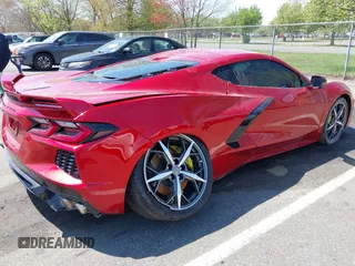 2023 Chevrolet Corvette 2LT z VIN 1G1YB2D43P5107409, wystawiony jako IAAI lot #42106263 z przebiegiem Nie podano mil oraz . Historia ofert i sprzedaży dostępna na DreamBid. Obrazek 4.