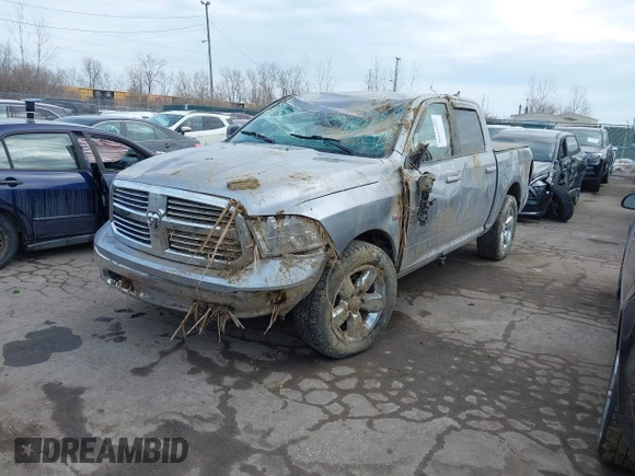 2019 Ram 1500 Big Horn z VIN 1C6RR7LT7KS689674, wystawiony jako IAAI lot #41632551 z przebiegiem 128 183 mil mil oraz . Historia ofert i sprzedaży dostępna na DreamBid. Obrazek 2.
