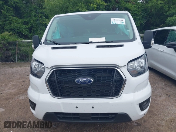 2025 Ford Transit Passenger XL with VIN 1FBAX2Y89SKA20118, listed as a IAAI auction lot 42426401 with 9,451 mi miles and . Bid and sale history available at DreamBid. Image 12.