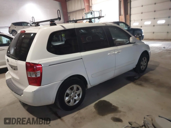 2007 Kia Sedona with VIN KNDMB133X76142466, listed as a IAAI auction lot 41351644 with 183,534 mi miles. Bid and sale history available at carsss.com. Image 4.