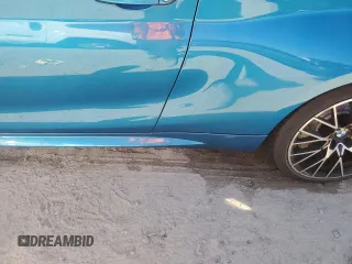 2020 BMW M2 Competition z VIN WBS2U7C08L7E49953, wystawiony jako Copart lot #76200814 z przebiegiem 13 888 mil mil oraz Nie do naprawy • Non repairable. Historia ofert i sprzedaży dostępna na DreamBid. Obrazek 12.