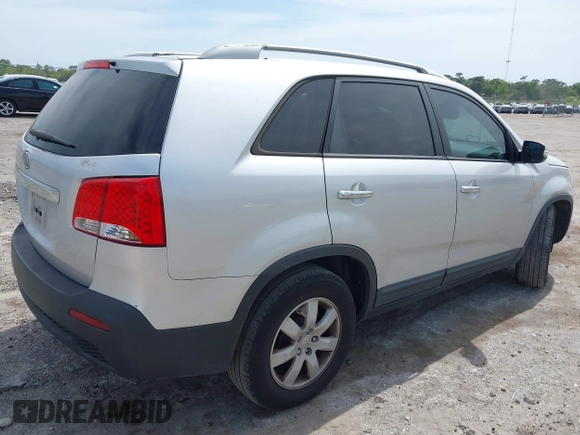 2012 Kia Sorento LX with VIN 5XYKT4A29CG250228, listed as a IAAI auction lot 42082870 with 171,727 mi miles. Bid and sale history available at carsss.com. Image 4.