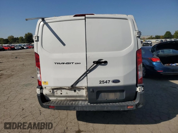 2018 Ford Transit z VIN 1FTYR1ZM3JKA37330, wystawiony jako Copart lot #72782594 z przebiegiem Nie podano mil oraz Szkoda całkowita • Salvage title. Historia ofert i sprzedaży dostępna na DreamBid. Obrazek 6.
