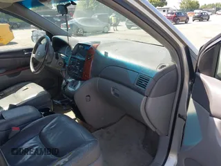2005 Toyota Sienna XLE with VIN 5TDZA22C85S254910, listed as a IAAI auction lot 42586871 with 241,522 mi miles and . Bid and sale history available at DreamBid. Image 5.