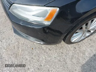 2011 Volkswagen Jetta SEL с VIN 3VWLX7AJ6BM394822, выставлен на аукционе IAAI как лот 42360987 с пробегом 173 310 миль миль и . История ставок и продаж доступна на DreamBid. Изображение 6.