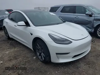 2021 Tesla Model 3 Long Range z VIN 5YJ3E1EB9MF014985, wystawiony jako IAAI lot #41672208 z przebiegiem 52 222 mil mil oraz . Historia ofert i sprzedaży dostępna na DreamBid. Obrazek 1.