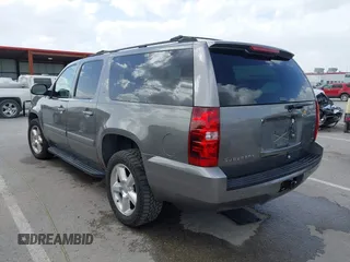 2007 Chevrolet Suburban LT с VIN 1GNFK163X7J237585, выставлен на аукционе IAAI как лот 41802337 с пробегом 225 449 миль миль и . История ставок и продаж доступна на DreamBid. Изображение 3.