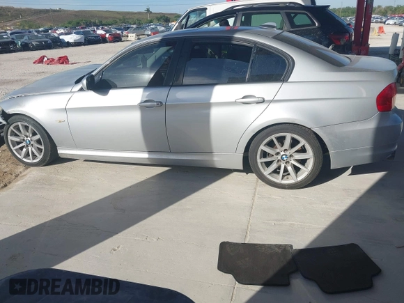 2010 BMW 3 Series 328i with VIN WBAPH7G52ANM47948, listed as a IAAI auction lot 41629774 with 161,027 mi miles and . Bid and sale history available at carsss.com. Image 14.