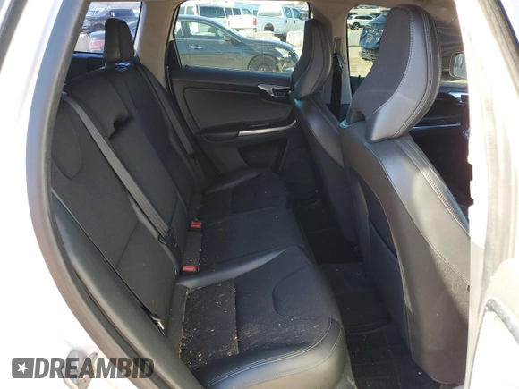 2016 Volvo XC60 T5 Drive-E z VIN YV440MDJXG2926221, wystawiony jako Copart lot #87048244 z przebiegiem 161 737 mil mil oraz Czysty tytuł • Clean title. Historia ofert i sprzedaży dostępna na DreamBid. Obrazek 10.