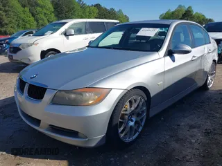 2007 BMW 3 Series 328i z VIN WBAVA33597FV65962, wystawiony jako IAAI lot #41991155 z przebiegiem 189 575 mil mil oraz . Historia ofert i sprzedaży dostępna na DreamBid. Obrazek 18.