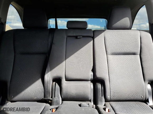 2016 Toyota Highlander LE with VIN 5TDBKRFH2GS330914, listed as a Copart auction lot 46844925 with 136,702 mi miles and Salvage Title. Bid and sale history available at carsss.com. Image 10.