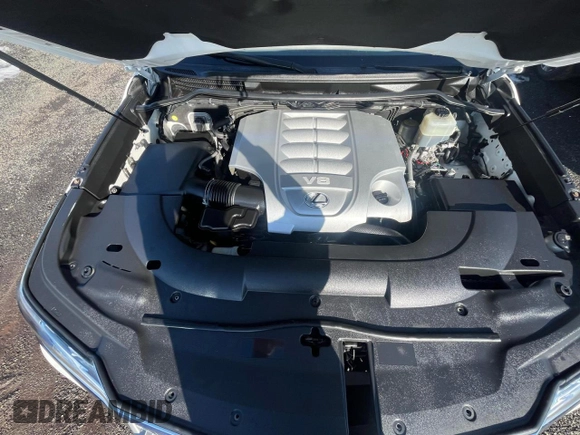 2016 Lexus LX 570 with VIN JTJHY7AX4G4217339, listed as a Copart auction lot 47264915 with 110,617 mi miles and Clean title. Bid and sale history available at DreamBid. Image 8.
