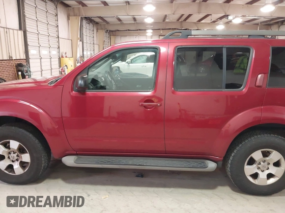 2011 Nissan Pathfinder Silver z VIN 5N1AR1NB1BC623599, wystawiony jako IAAI lot #41415680 z przebiegiem Nie podano mil oraz . Historia ofert i sprzedaży dostępna na DreamBid. Obrazek 13.