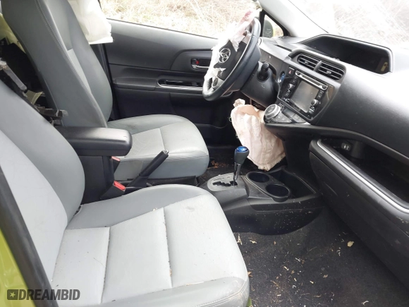 2015 Toyota Prius c One with VIN JTDKDTB38F1114272, listed as a IAAI auction lot 41224252 with 59,717 mi miles. Bid and sale history available at carsss.com. Image 5.