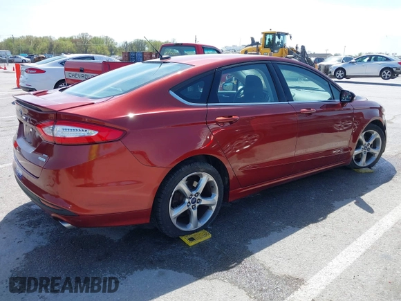 2014 Ford Fusion SE with VIN 3FA6P0HD0ER391323, listed as a IAAI auction lot 42038310 with 101,422 mi miles and . Bid and sale history available at carsss.com. Image 4.