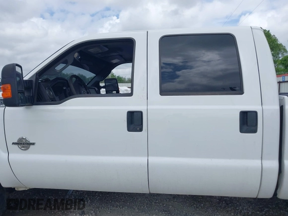 2014 Ford Super Duty F-250 SRW XL with VIN 1FT7W2BT5EEA34333, listed as a IAAI auction lot 41904055 with 200,348 mi miles. Bid and sale history available at carsss.com. Image 14.