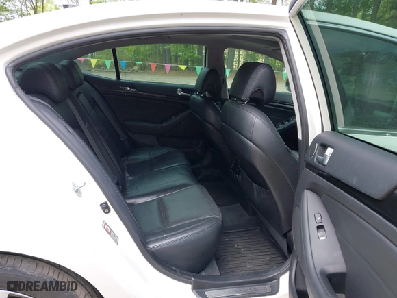 2014 Kia Cadenza Premium with VIN KNALN4D72E5140572, listed as a IAAI auction lot 42070861 with 177,950 mi miles. Bid and sale history available at carsss.com. Image 8.