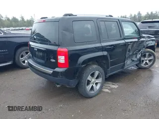 2017 Jeep Patriot High Altitude z VIN 1C4NJRFB9HD162469, wystawiony jako IAAI lot #42188220 z przebiegiem 29 056 mil mil oraz . Historia ofert i sprzedaży dostępna na DreamBid. Obrazek 4.
