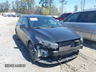 2022 Kia Forte LXS z VIN 3KPF24AD9NE437331, wystawiony jako IAAI lot #41875582 z przebiegiem 41 171 mil mil oraz . Historia ofert i sprzedaży dostępna na DreamBid. Obrazek 1.