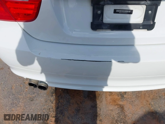 2011 BMW 3 Series 328i с VIN WBAPH7C54BE682973, выставлен на аукционе IAAI как лот 42235227 с пробегом 141 576 миль миль и . История ставок и продаж доступна на DreamBid. Изображение 20.