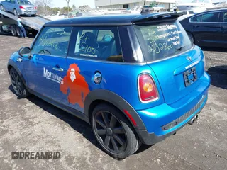 2007 MINI Hardtop S with VIN WMWMF73507TT83203, listed as a IAAI auction lot 41832035 with Not Provided miles and . Bid and sale history available at DreamBid. Image 3.