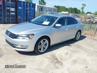 2015 Volkswagen Passat Sport с VIN 1VWBT7A36FC003247, выставлен на аукционе IAAI как лот 42468859 с пробегом 187 336 миль миль и . История ставок и продаж доступна на DreamBid. Изображение 2.
