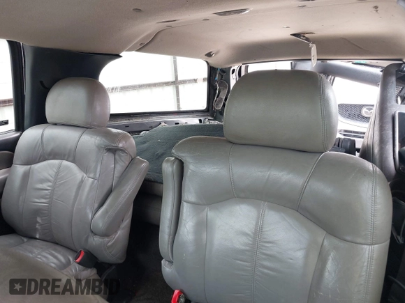2001 Chevrolet Suburban LS z VIN 3GNEC16T71G254622, wystawiony jako IAAI lot #42115442 z przebiegiem Nie podano mil oraz . Historia ofert i sprzedaży dostępna na DreamBid. Obrazek 8.