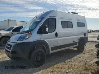 2021 Ram ProMaster Cargo with VIN 3C6LRVBG2ME584044, listed as a Copart auction lot 47633125 with 33,302 mi miles and Salvage Title. Bid and sale history available at carsss.com. Image 1.