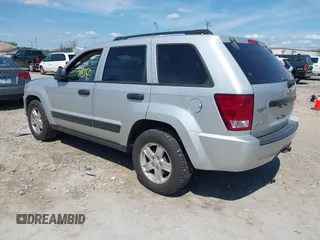 2005 Jeep Grand Cherokee Laredo with VIN 1J4GR48K95C651483, listed as a IAAI auction lot 42678360 with 114,674 mi miles and . Bid and sale history available at DreamBid. Image 3.