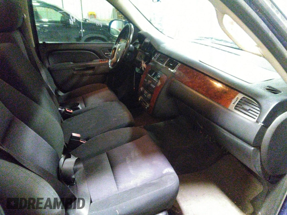 2012 Chevrolet Suburban LS with VIN 1GNWKLEG0CR308322, listed as a IAAI auction lot 41026415 with 89,018 mi miles. Bid and sale history available at carsss.com. Image 5.