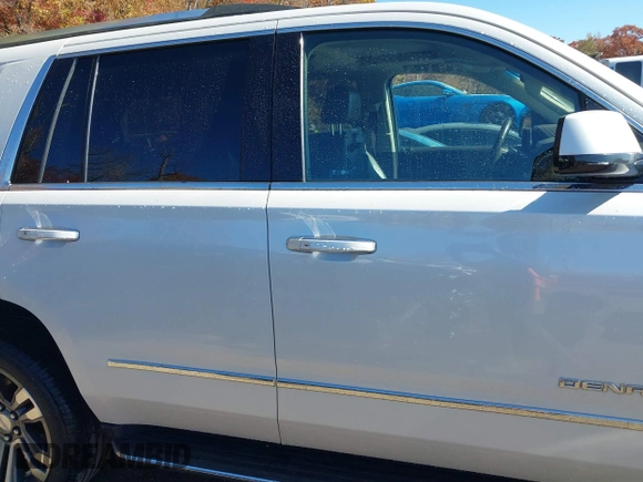 2018 GMC Yukon Denali with VIN 1GKS1CKJ2JR397760, listed as a IAAI auction lot 40653383 with 110,841 mi miles. Bid and sale history available at carsss.com. Image 14.